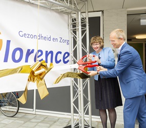 Wethouder Bouw opent woonzorgcentrum Mariënpark Wethouder Bouw opent woonzorgcentrum Mariënpark