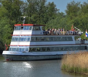 Varen door de Biesbosch: lekker ontspannen Varen door de Biesbosch: lekker ontspannen