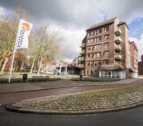 Laatste bewoner vertrekt uit Loosduinse Hof Laatste bewoner vertrekt uit Loosduinse Hof